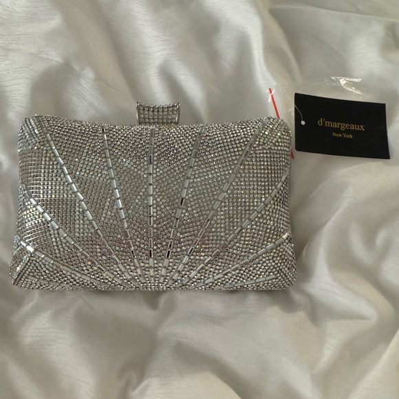 Kelly & Katie Radiant Silver Clutch - Picture 2 of 4